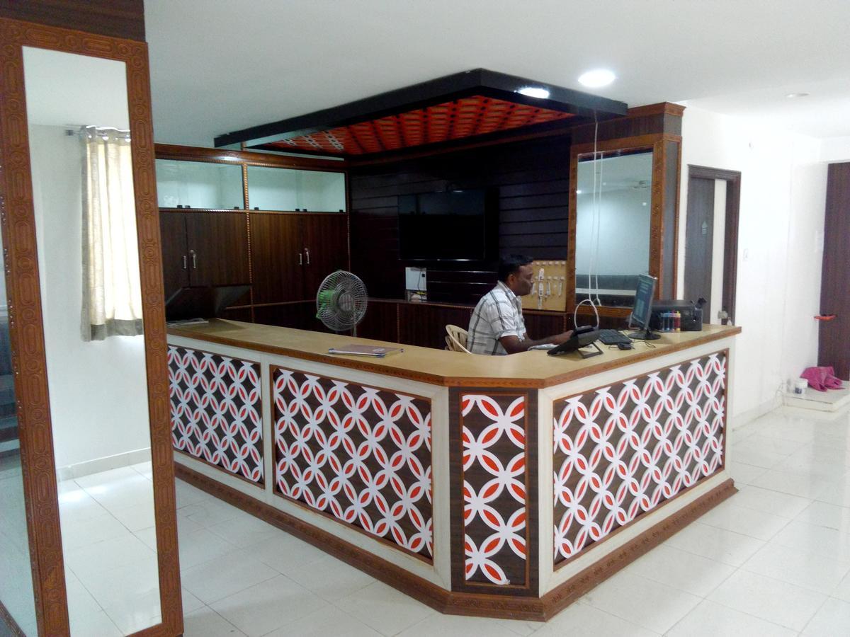 Отель Sahasra Residency Хайдарабад Экстерьер фото